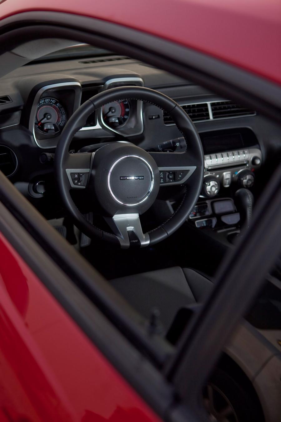  Chevrolet Camaro in Middle East 2010 года  (фото 17 из 27)